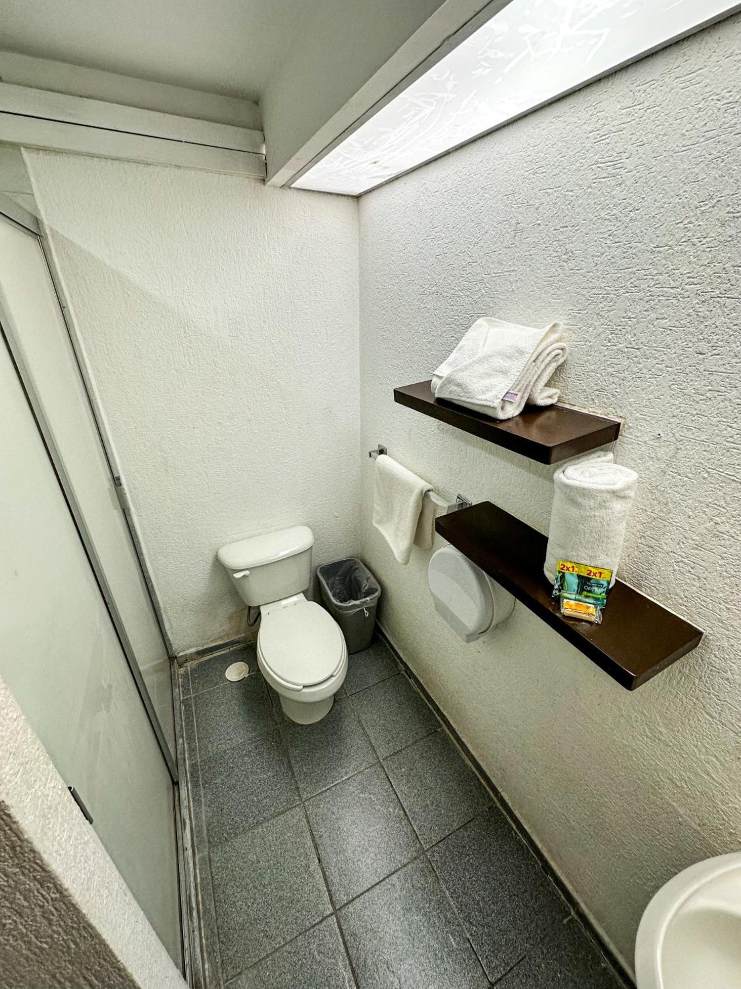 Hotel Montreal León Zewnętrze zdjęcie