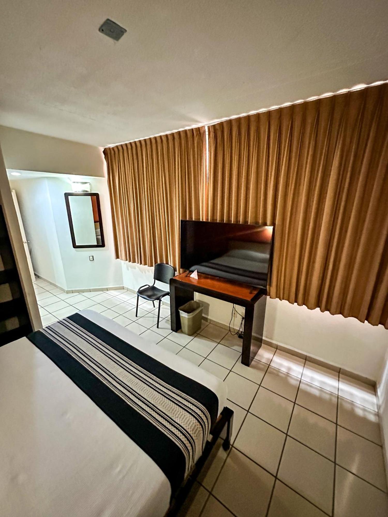 Hotel Montreal León Zewnętrze zdjęcie