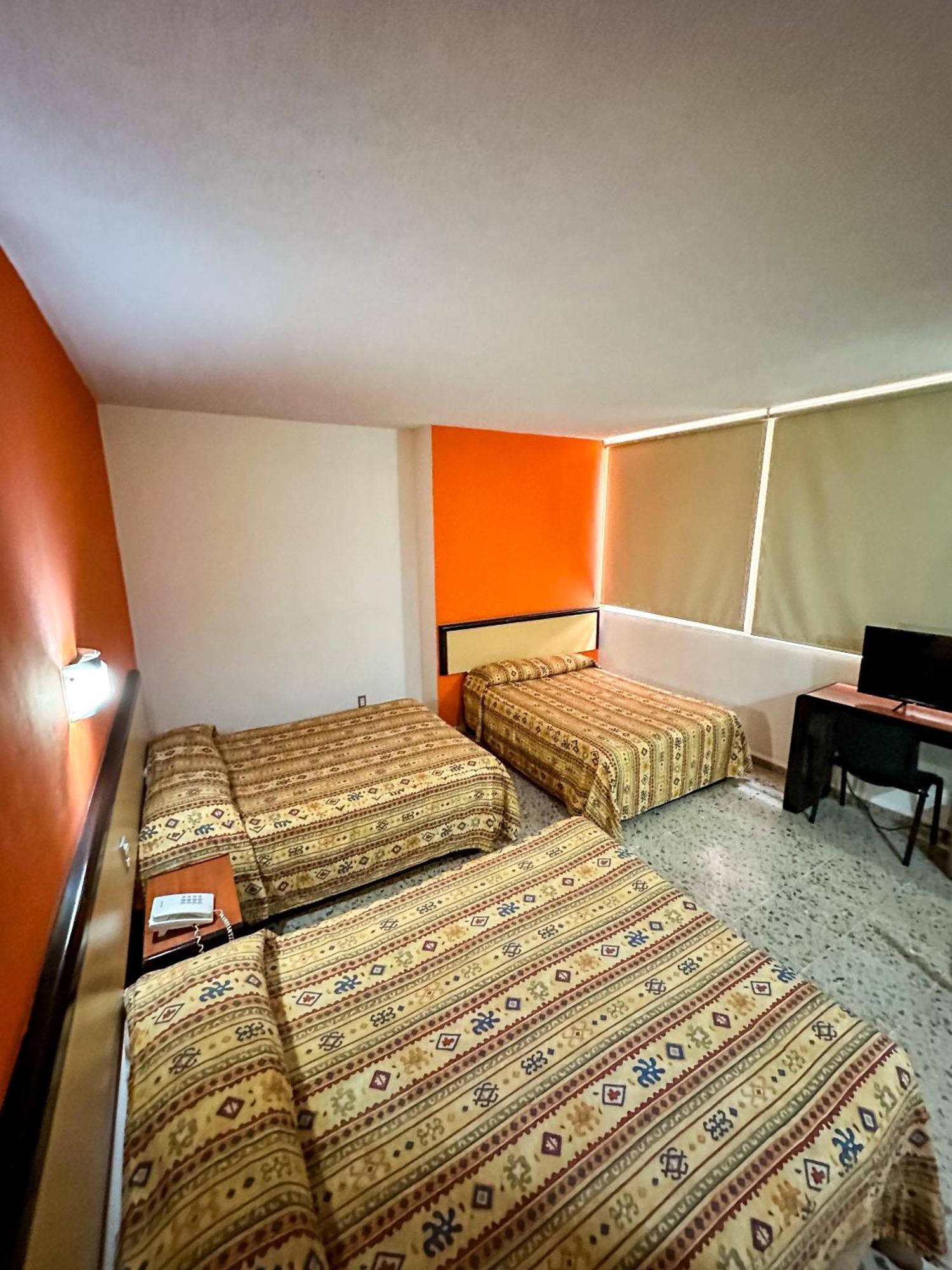 Hotel Montreal León Zewnętrze zdjęcie