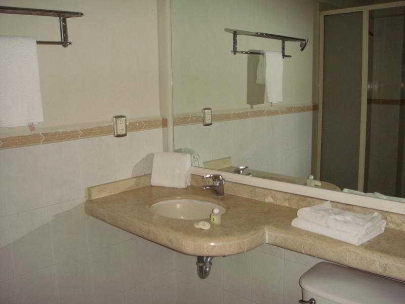 Hotel Montreal León Zewnętrze zdjęcie