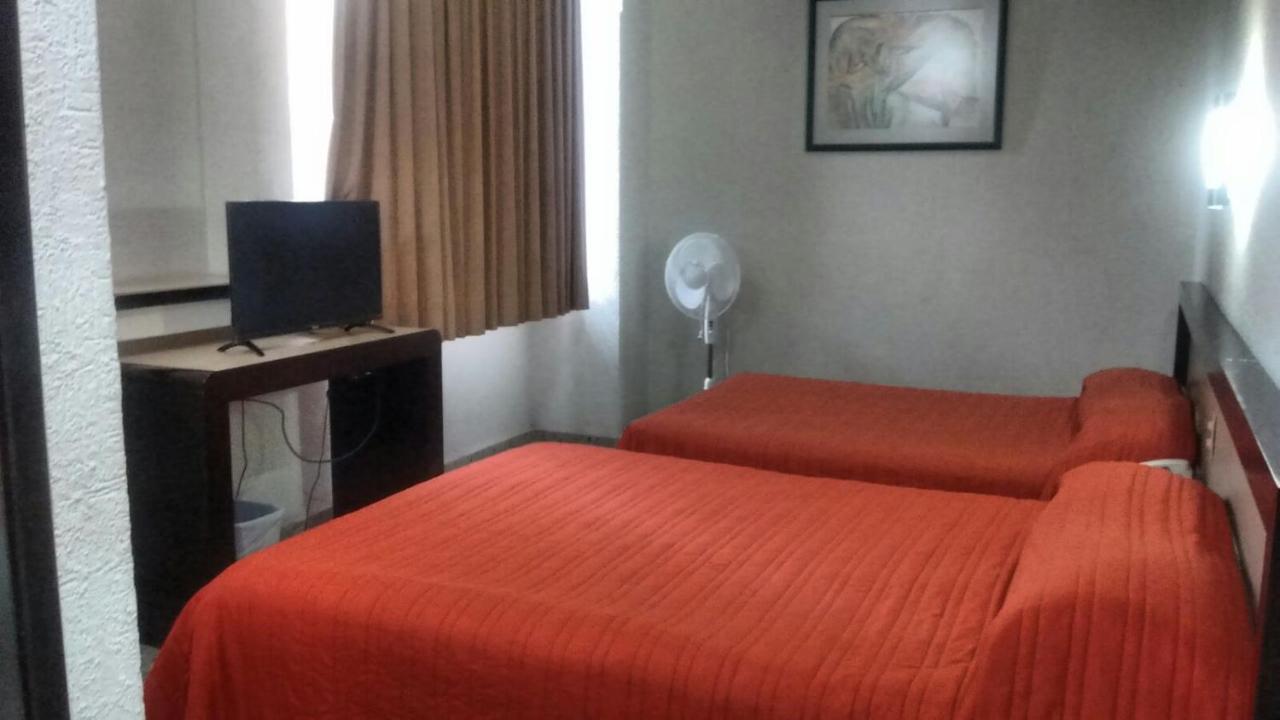 Hotel Montreal León Zewnętrze zdjęcie